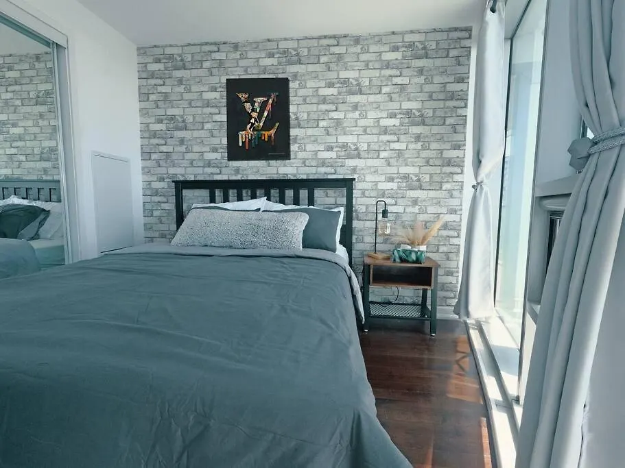 Louis Vuitton Suite Τορόντο 0*,  Καναδάς
